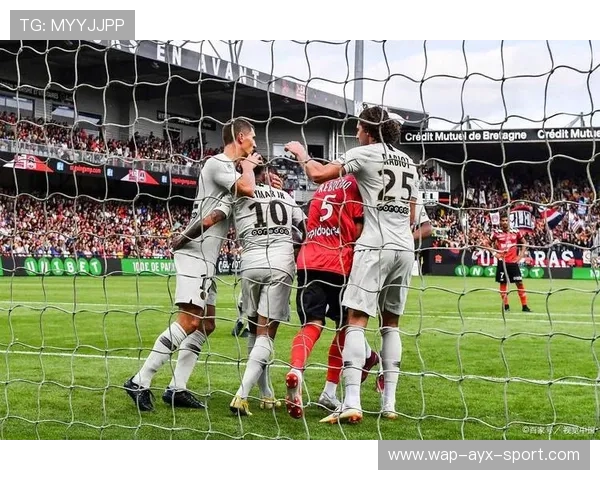 里尔拟把边路体能与速度训练常态化,全面提升球队竞技水平 里尔拟把边路体能与速度训练常态化,全面提升球队竞技水平