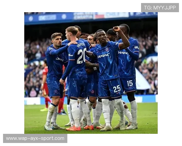 恩佐中场送出贯穿防线的地滚球,助攻杰克逊单刀破门 恩佐中场送出贯穿防线的地滚球,助攻杰克逊单刀破门